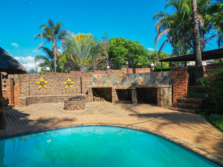 4 Bedroom Property for Sale in Ifafi North West